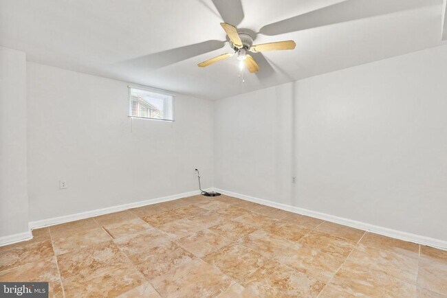 Building Photo - 3001 Fairhill Ct