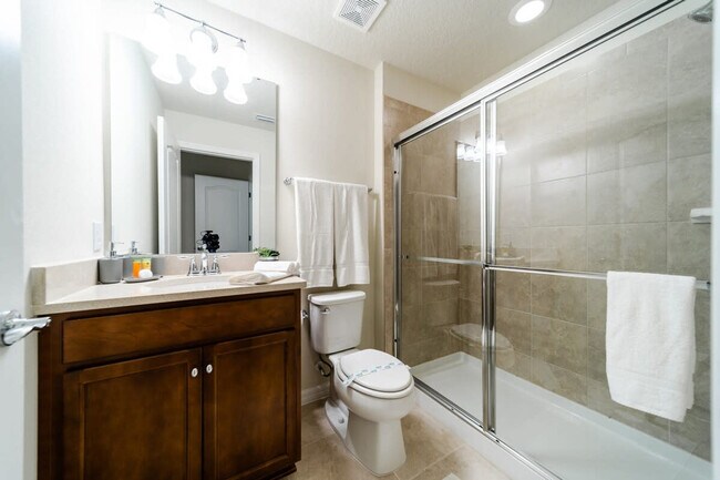 Building Photo - 2422 Dubai St