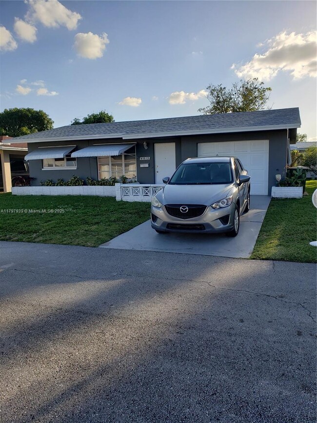 Primary Photo - 4812 NW 49th Pl