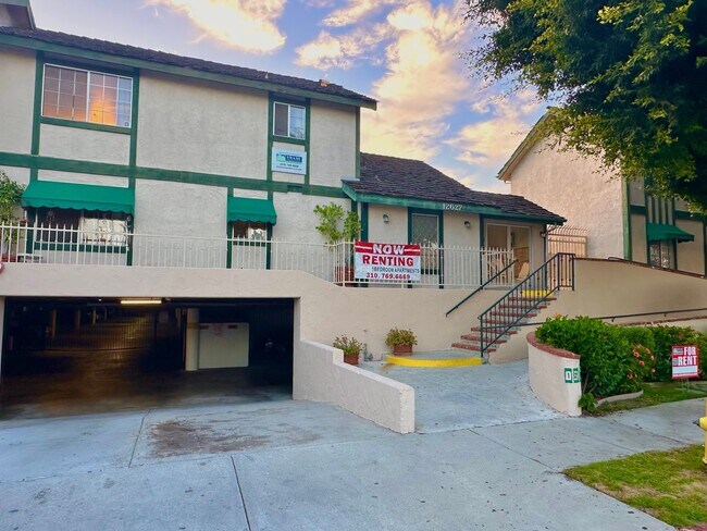Building Photo - Eucalyptus Villas