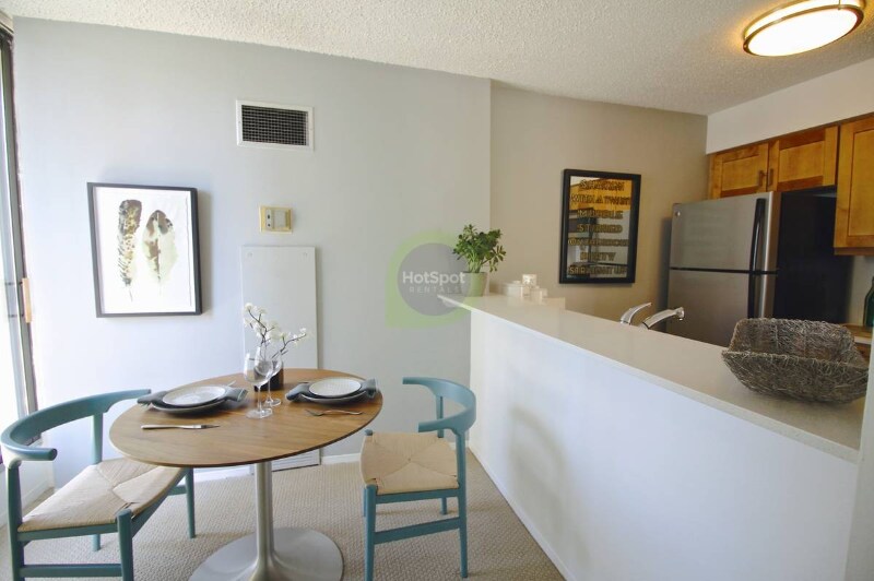 Building Photo - 774 N Dearborn St