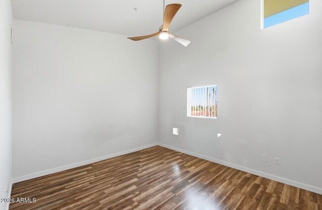 Building Photo - 1111 W University Dr