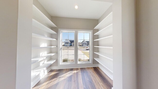 Building Photo - Available NOW !