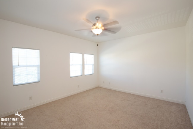 Building Photo - Charming 2Bdm 2Ba Townhome in Centennial H...