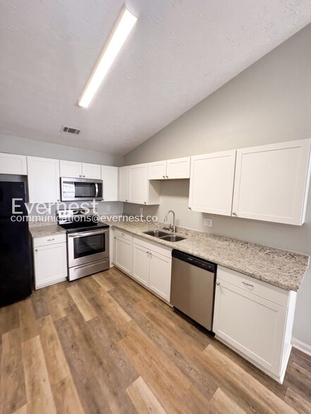 Building Photo - 1230 Creek View Ct