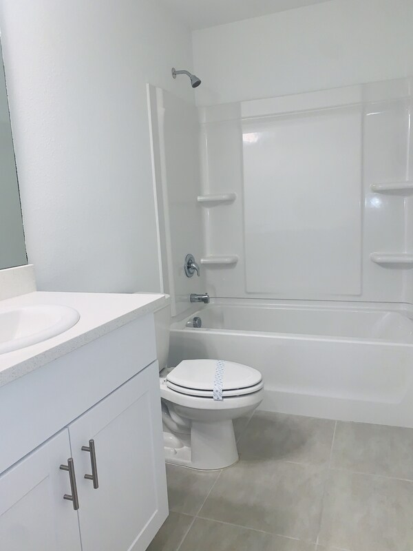 Building Photo - 172 Riverfront Wy