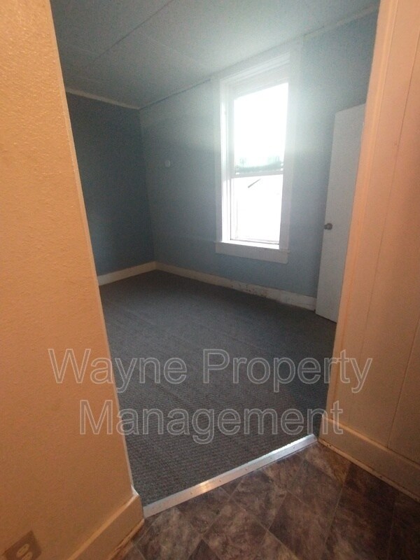 Building Photo - 546 2nd St