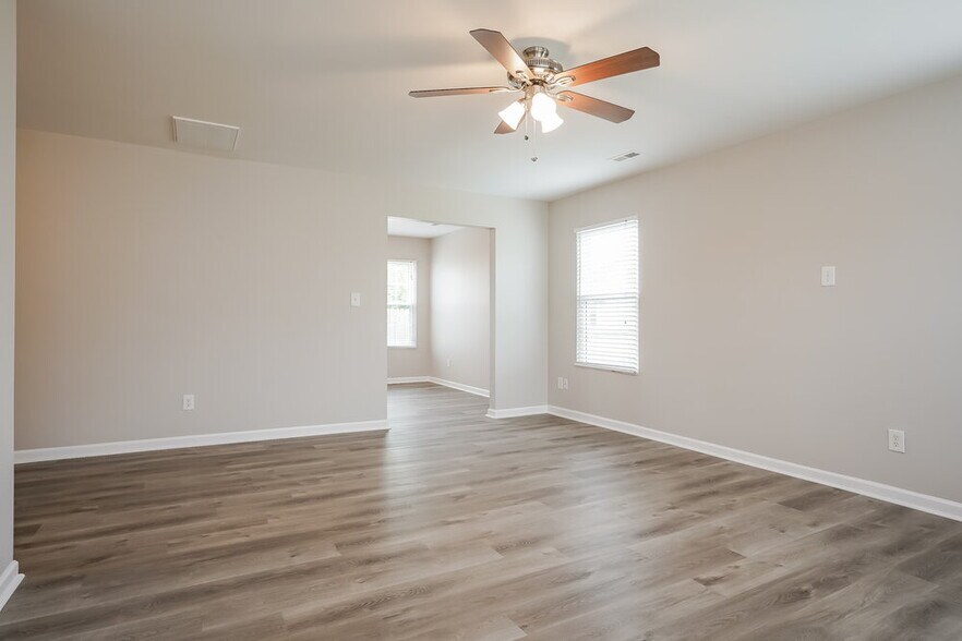 Building Photo - 3430 Ferdilah Ln