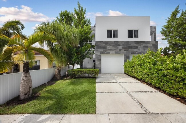 Primary Photo - 3368 SW 27th St