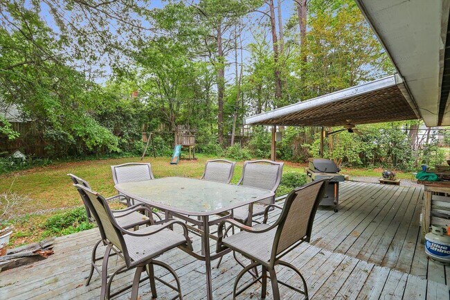 Building Photo - 1315 Kimwood Dr