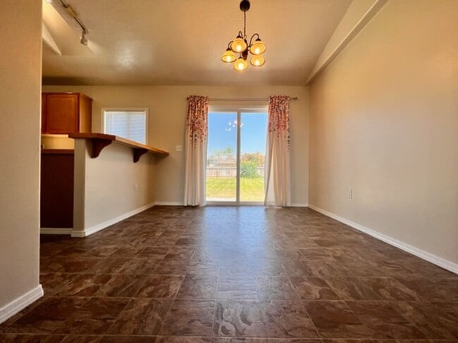 Building Photo - 8137 Waterfowl Ave