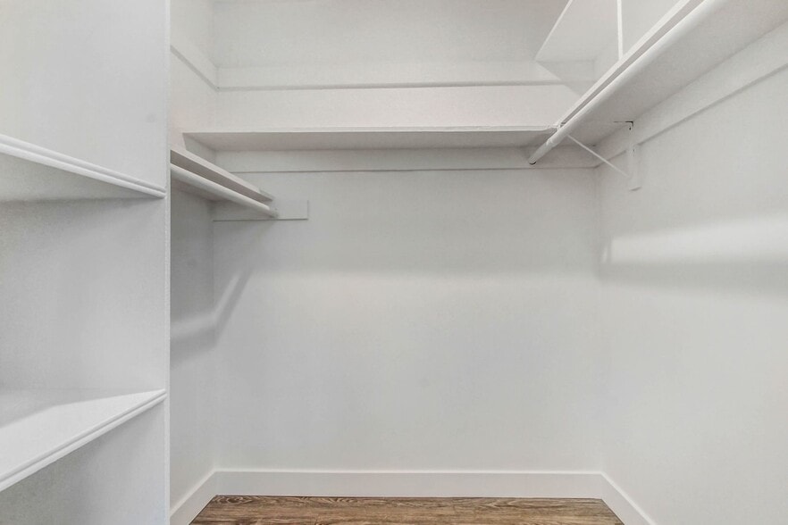 Building Photo - 519 Hill St