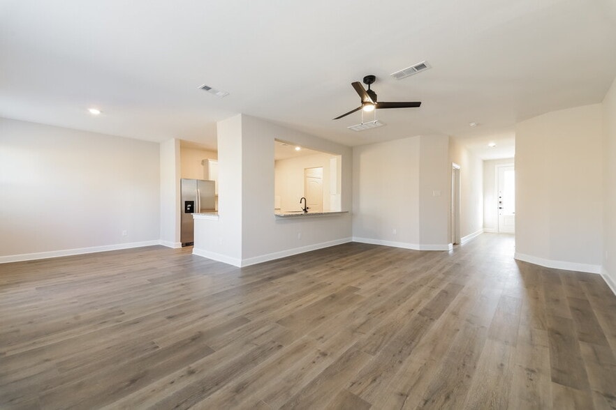 Building Photo - 1104 Princeton Hts Blvd