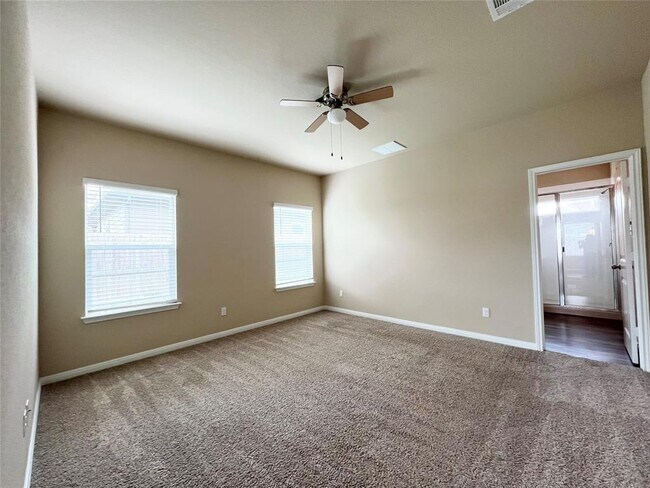 Building Photo - 104 Lassy Cove