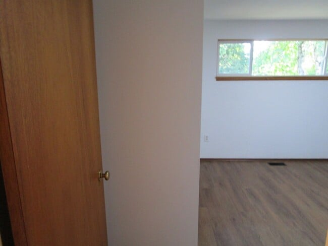Building Photo - 3001 Oakes Ave
