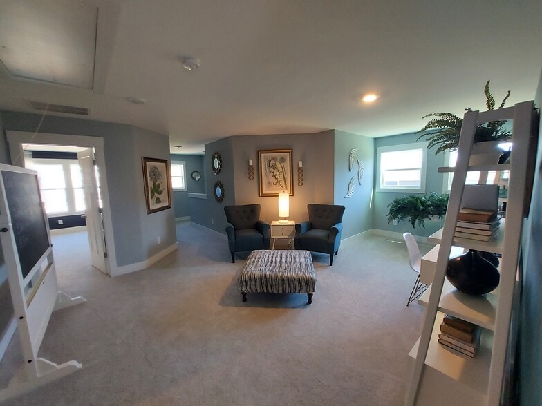 Building Photo - 214 Grange Valley Ln