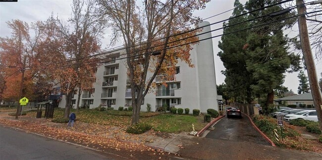 Building Photo - 530 Coffee Rd