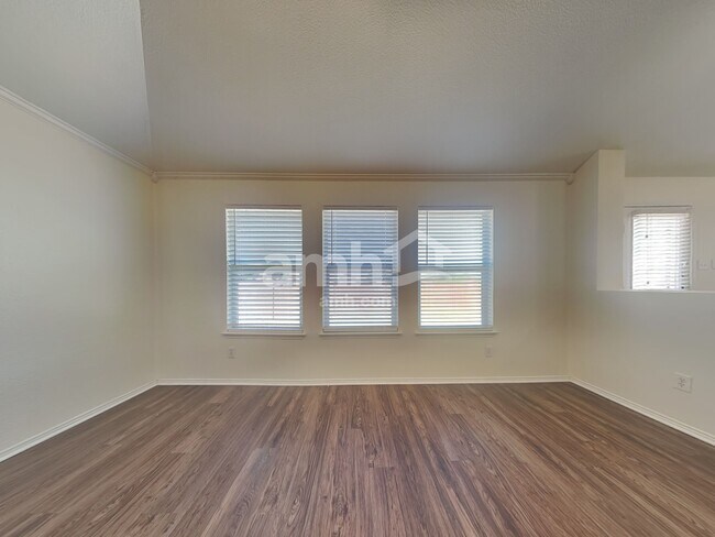 Building Photo - 1898 Barton Springs Dr