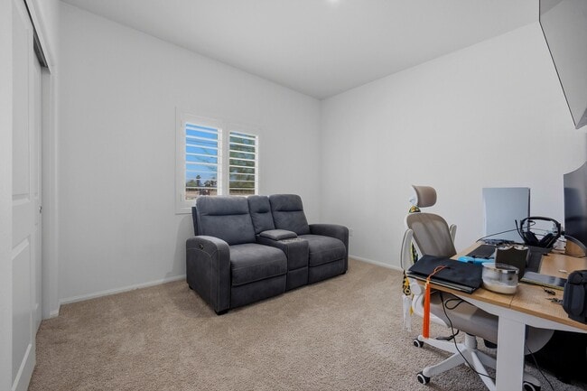Building Photo - 83110 Raven Ln