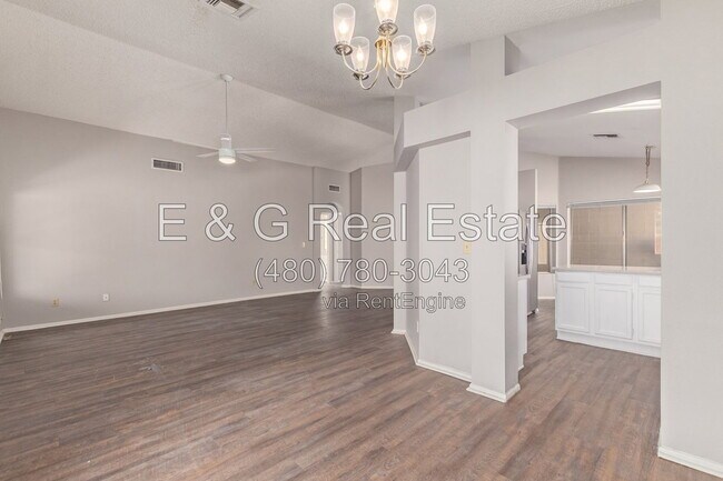 Building Photo - 8651 N 107th Dr