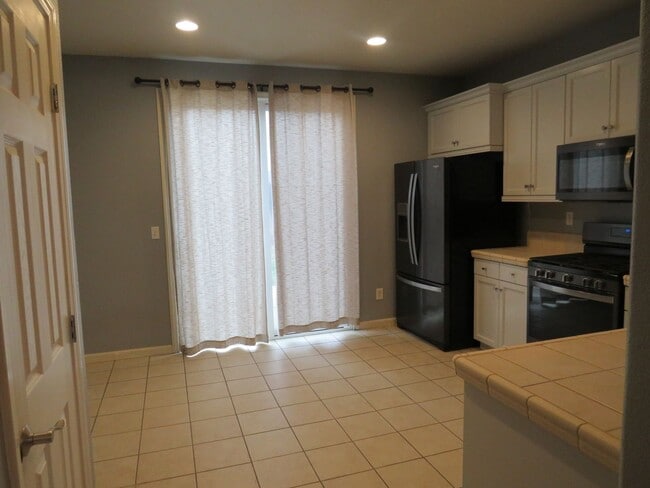 Building Photo - Beautiful 3 bedroom 2 bath coming soon in Orland!