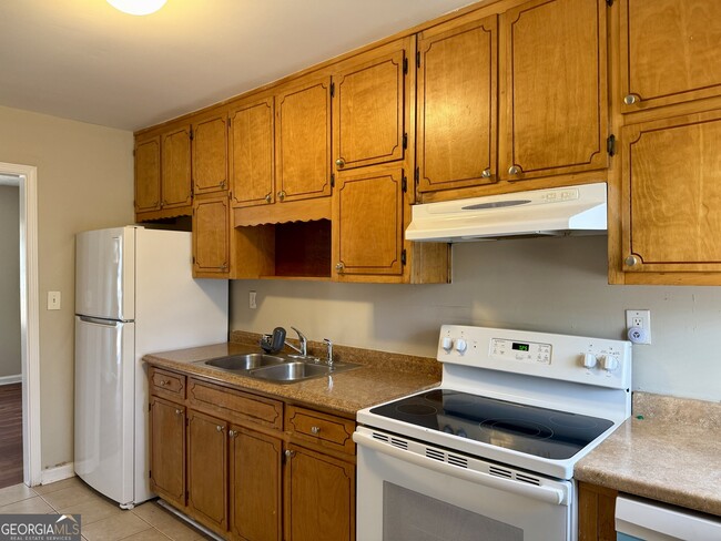 Building Photo - 2913 Horse Shoe Dr