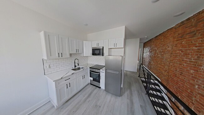 Building Photo - 3510 N Mascher St