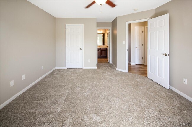 Building Photo - 327 Stonewall Creek Dr