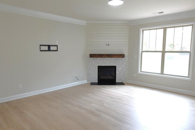 Building Photo - 24 Noble Wing Ln