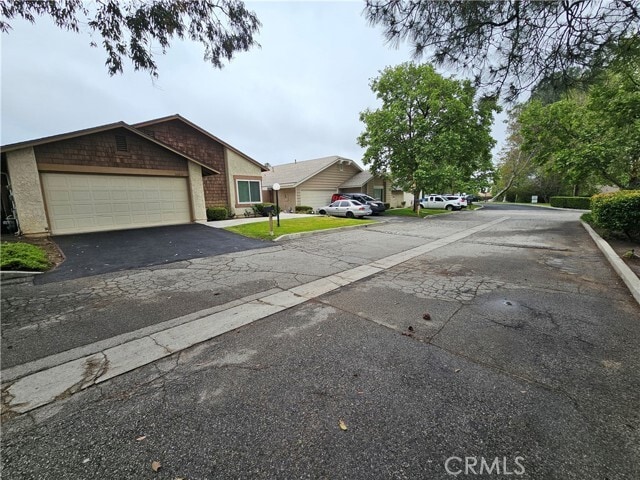 Building Photo - 14071 Fenton Ln