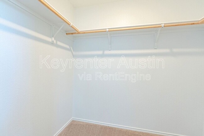 Building Photo - 214 Sambre St