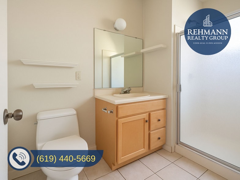 Building Photo - 4235 Kendall St