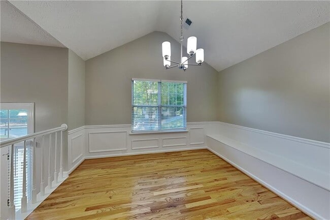 Building Photo - 5039 Wesleyan Dr