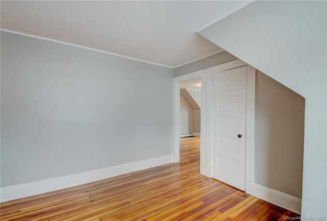 Building Photo - 34 Maplewood Ave