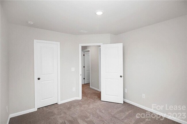 Building Photo - Stunning Almost New Home in desirable Chat...