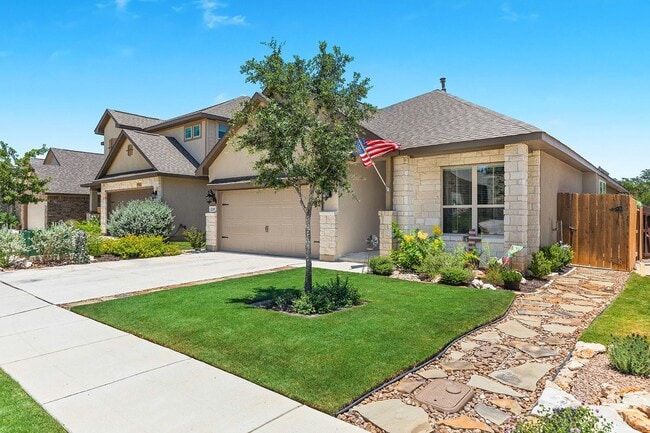 Primary Photo - "Charming 3-Bedroom Retreat with 2 Baths i...