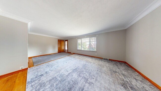Building Photo - 7414 Dorothy Ave