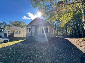 Building Photo - (PAINTING / CLEANING - to still be complet...