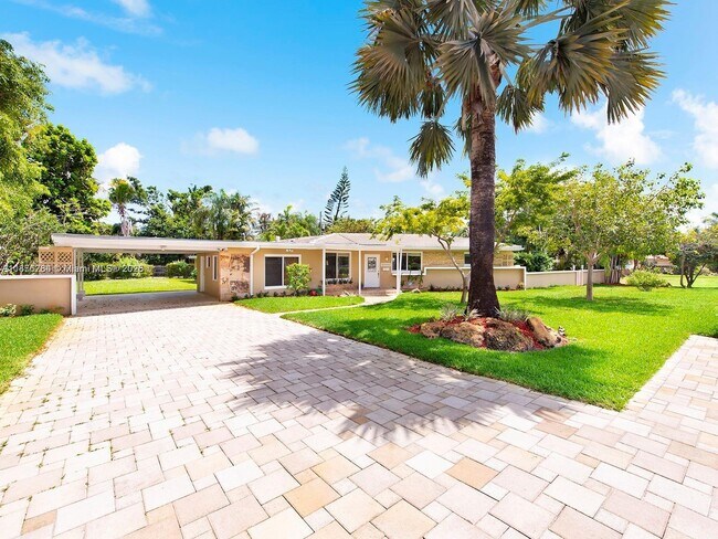 Primary Photo - 10643 NE 10th Pl