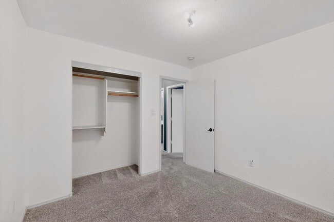 Building Photo - 3212 Ocate Meadows Ct NE