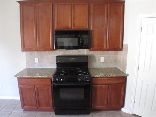 Building Photo - 2020 Webb Dr