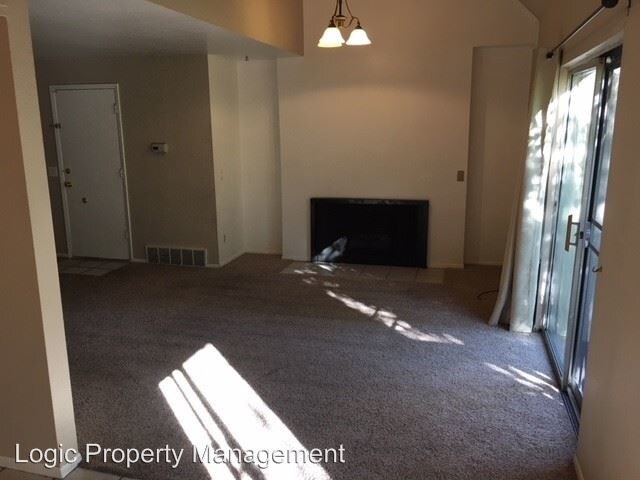 Building Photo - 435 E Creekside Cir