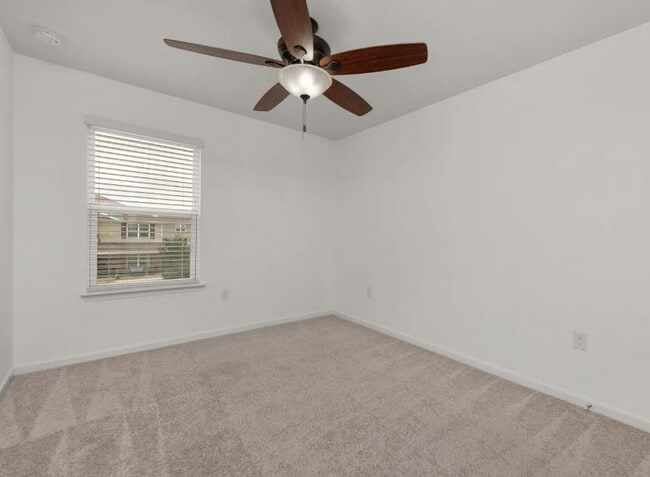 Building Photo - 718 Widgeon Wy