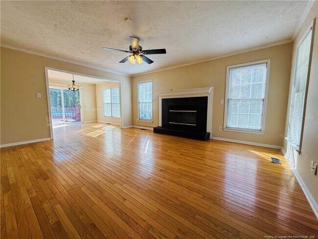 Building Photo - 3517 Grenedine Dr