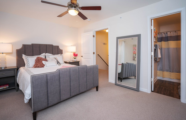 Bedroom - Oldfield Mews Apartments and Townhomes