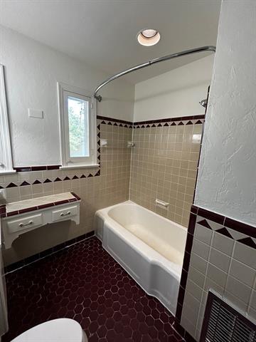 Building Photo - 5811 Palm Ln