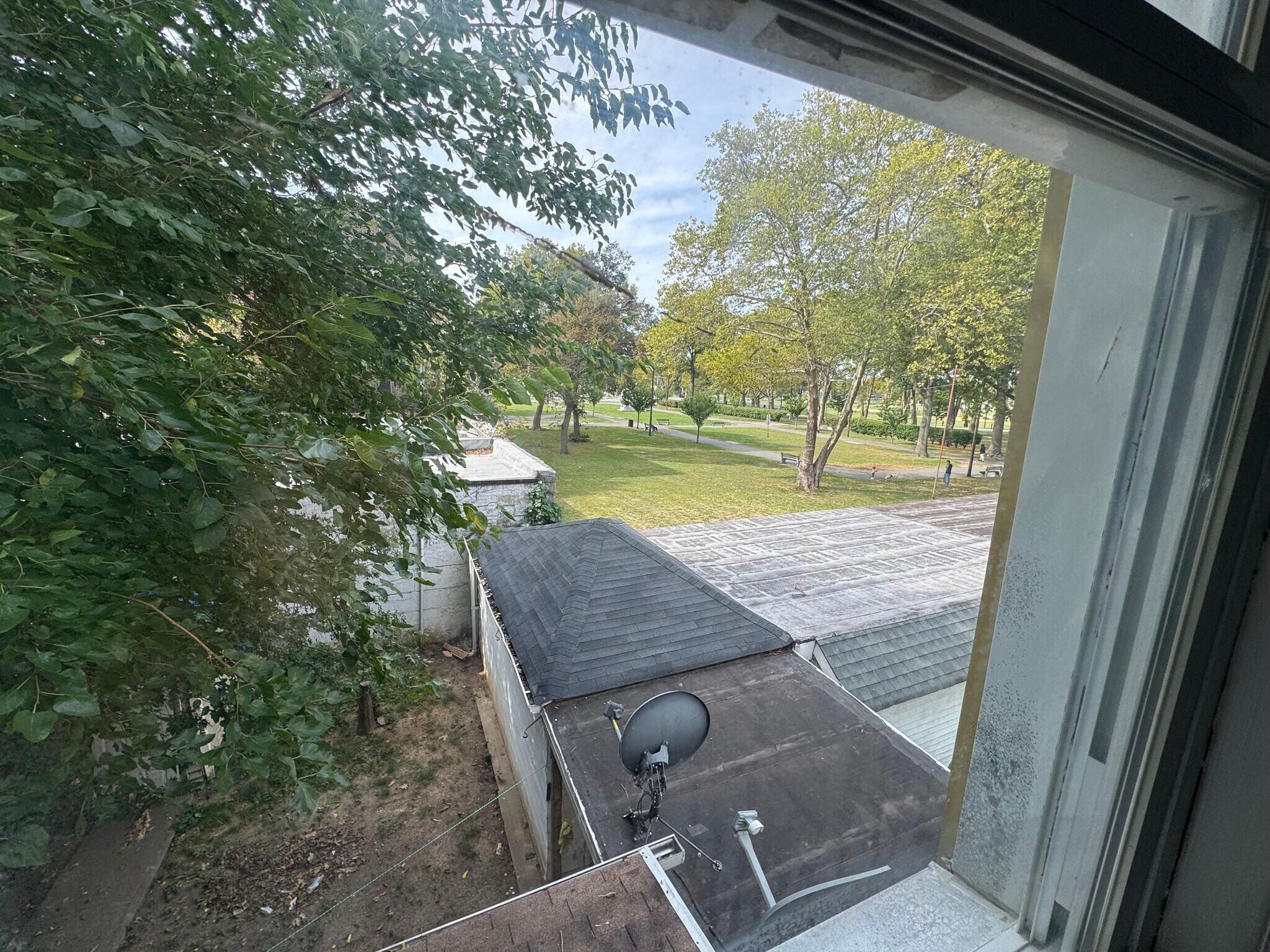 Building Photo - 37 Gautier Ave