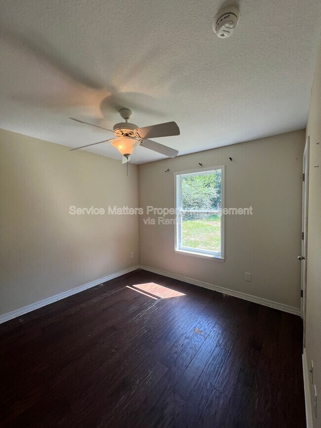 Building Photo - 4532 Alba St