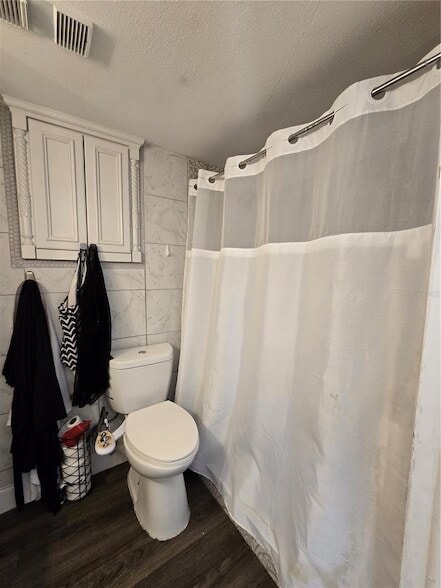 Building Photo - 105 4th Ave NE