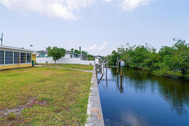 Building Photo - 644 Bonita Ct